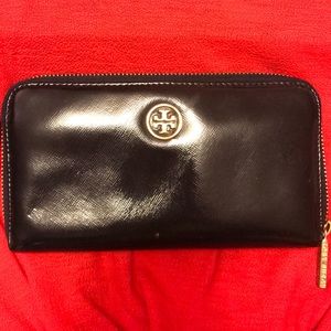 Tory Burch wallet gently used